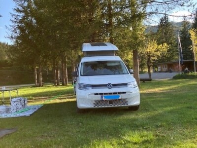 20_caddy_von-vorne_dach-offen