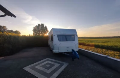 photo_5868227122793483597_y