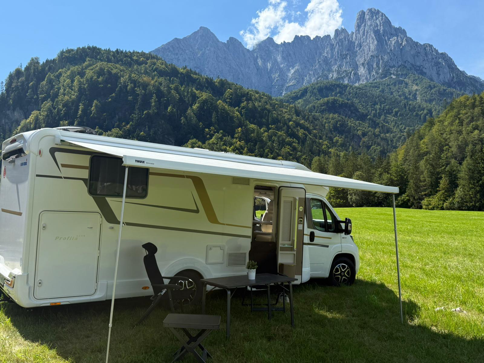 6da6d265-cdae-4cce-b450-ede62909b438-1