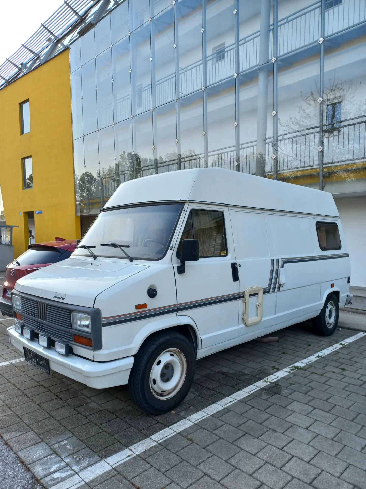 1000042853